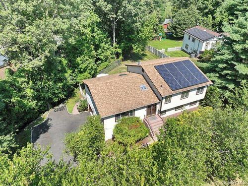 1 Martino Way, Pomona, NY, 10970-2647 | Card Image