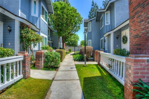 134-2600 Brookside, Bakersfield, CA, 93311 | Card Image