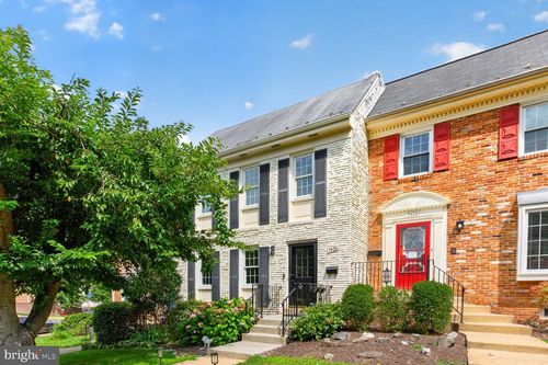 7426 Hallcrest Dr, MCLEAN, VA, 22102-2929 | Card Image