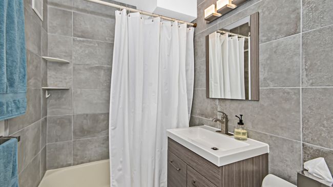 APT-17N - 3420 N Lake Shore Dr, Condo with 2 bedrooms, 2 bathrooms and 1 parking in CHICAGO IL | Image 10