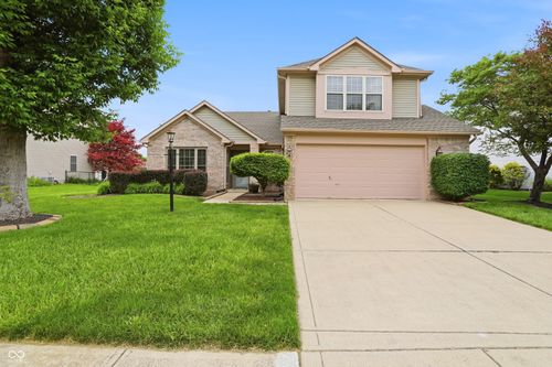 8206 Meadow Bend Dr, Indianapolis, IN, 46259-6751 | Card Image