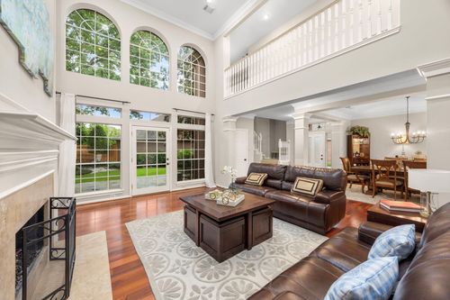 13818 Senca Park Dr, Houston, TX, 77077-1533 | Card Image