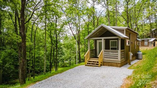 15 Pinehurst Drive, Bryson City, NC, 28713 | Card Image