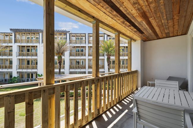 Balcony | Image 14