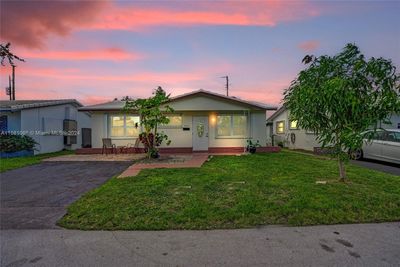 4577 Nw 16th Ter, House other with 2 bedrooms, 2 bathrooms and null parking in Tamarac FL | Image 1