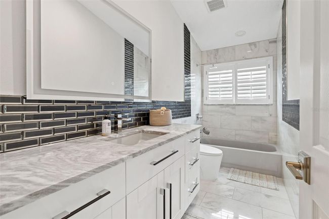 2819 Safe Harbor Dr, House other with 4 bedrooms, 5 bathrooms and null parking in Tampa FL | Image 62