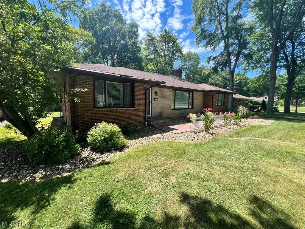 Truesdale Rd, Youngstown, OH 44511