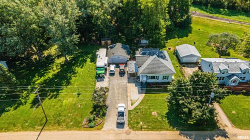 403 W Benjamin Street, Kenney, IL, 61749 | Card Image