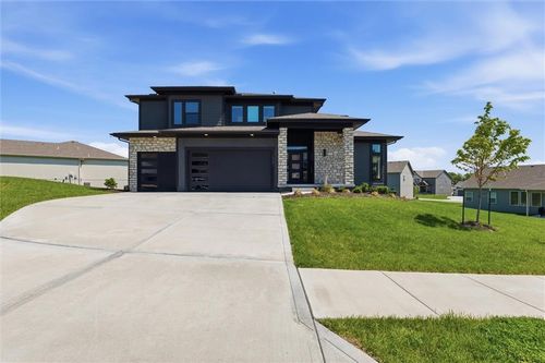 1628 Sw Arborway Ter, Lee's Summit, MO, 64082-5600 | Card Image