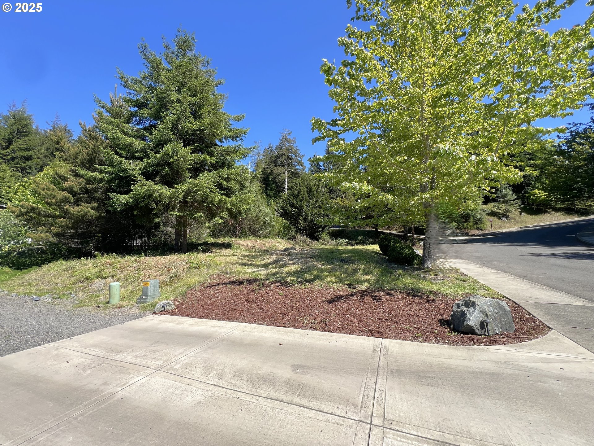 Land in CoosBay 5