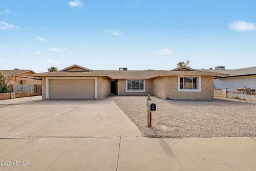 5220 N 68th Ave, Glendale, AZ, 85303-5906 | Card Image