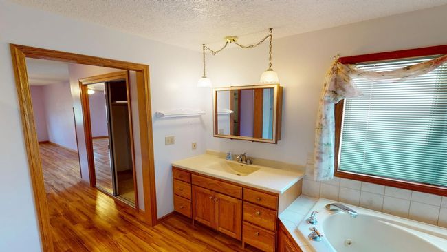 215 Girgen Dr Vermillion - Master Bath 2.jpg | Image 9