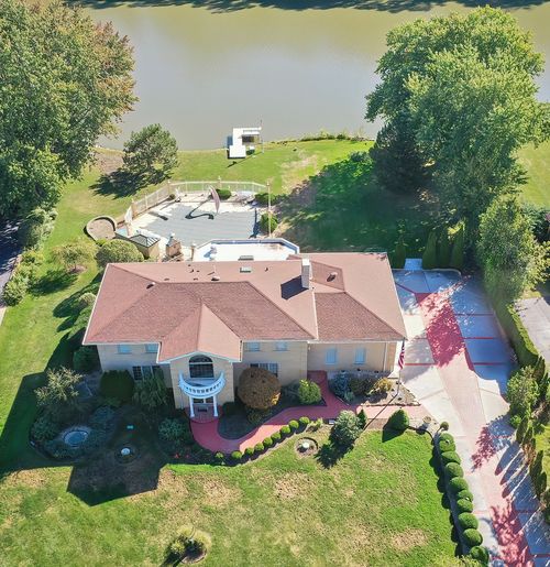 2125 Harrow Gate Dr, Inverness, IL, 60010-5429 | Card Image