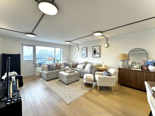 102-420 Eglinton Ave E, Toronto, ON, M4P1L8 | Card Image