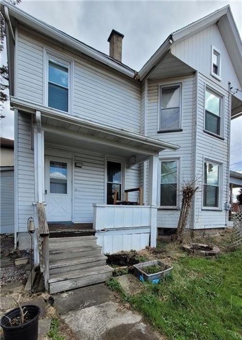 104 Shenango St, Greenville, PA, 16125-2611 | Card Image