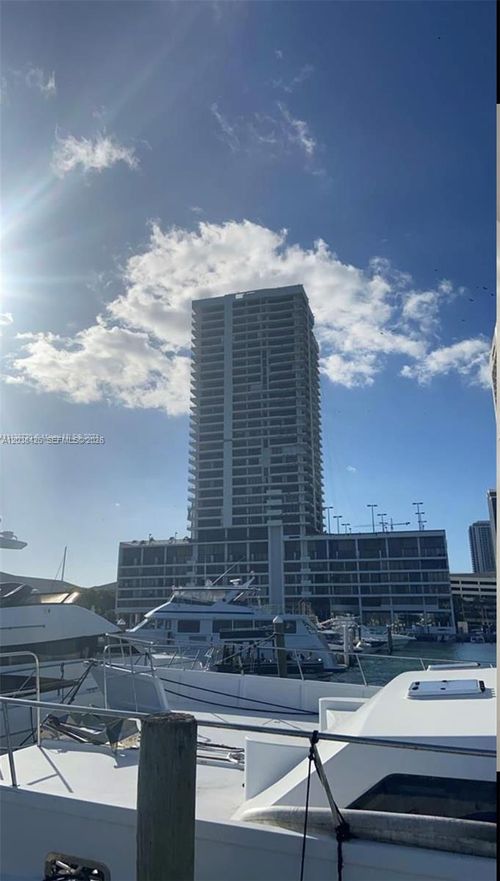 33e-555 Ne 15th St, Miami, FL, 33132-1447 | Card Image
