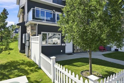 211-225 Hassard Close, Saskatoon, SK, S7L2W8 | Card Image