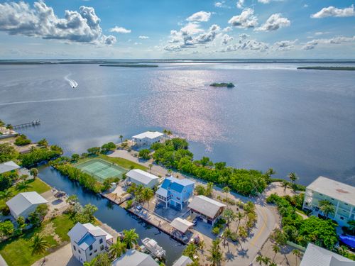 3831 Sunset Dr, Big Pine Key, FL, 33043-6113 | Card Image