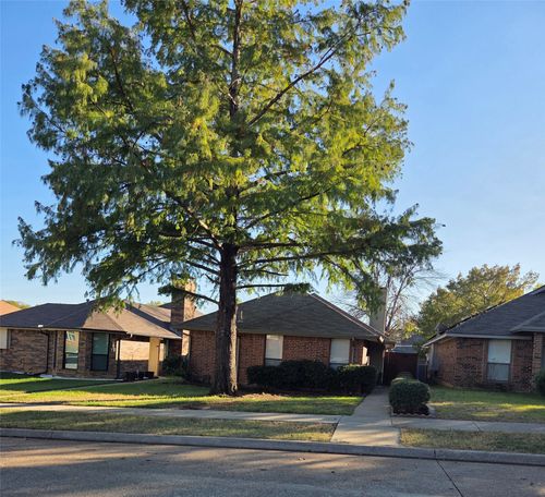 718 Red Oak Dr, Lewisville, TX, 75067-6202 | Card Image