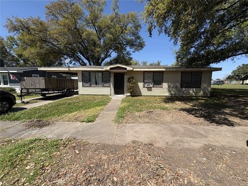 204 Sako Dr, Raceland, LA, 70394-3846 | Card Image