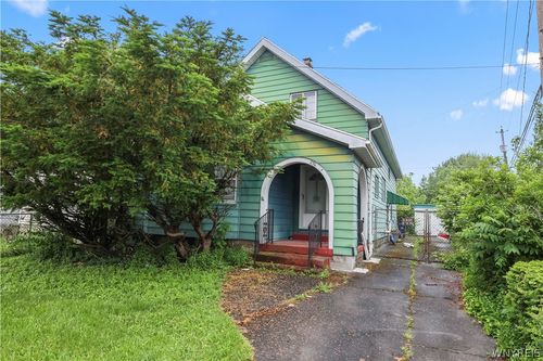 270 Comstock Ave, Buffalo, NY, 14215-1004 | Card Image