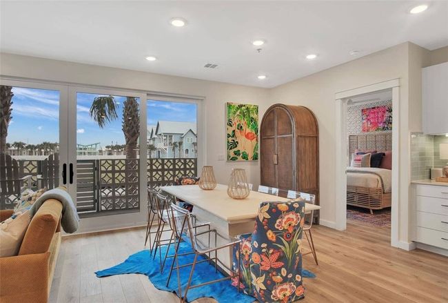 106 - 630 W Center Sq, Condo with 3 bedrooms, 2 bathrooms and 2 parking in Port Aransas TX | Image 10