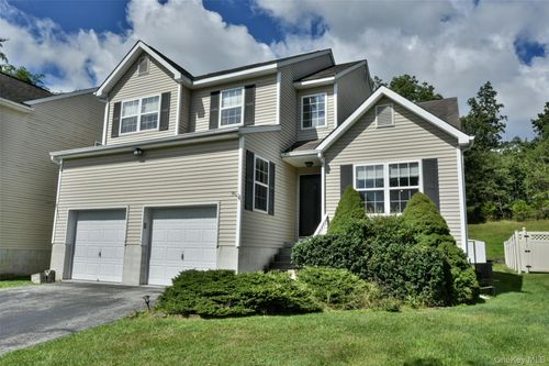 3 Jaques Dr, Washingtonville, NY, 10992-1266 | Card Image