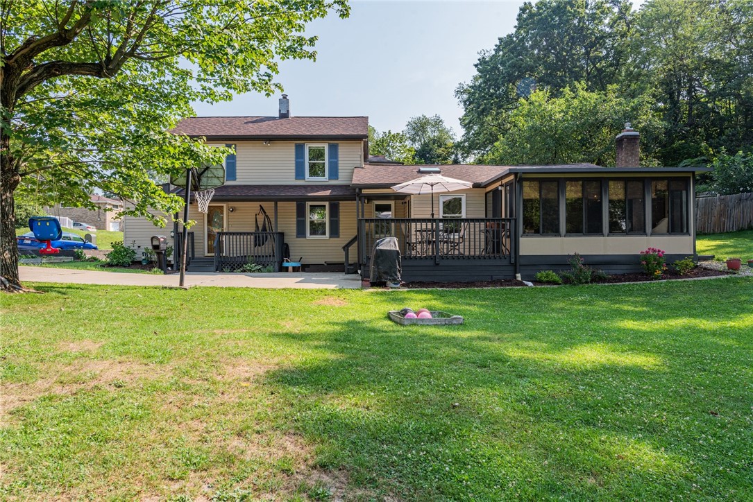 Arlington Ave, Jeannette, PA 15644