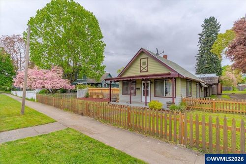 925 S Williams St, Lebanon, OR, 97355-4154 | Card Image