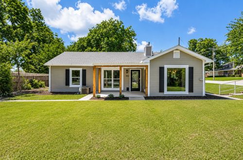 102 S Avenue Q, Clifton, TX, 76634-1821 | Card Image