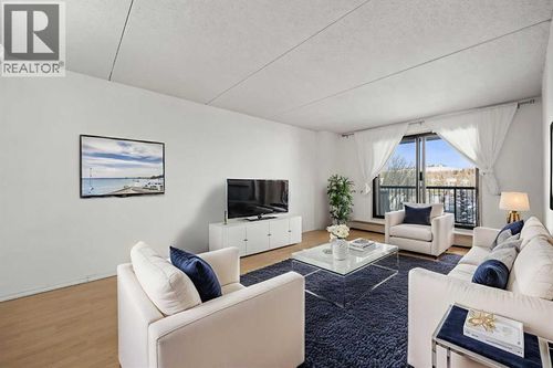 5204 Dalton Dr Nw, Calgary, AB, T3A3H1 | Card Image