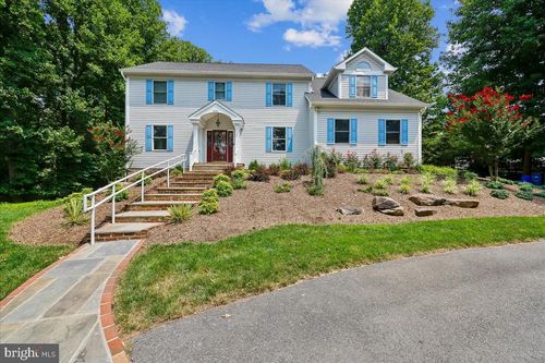 13121 Esworthy Rd, NORTH POTOMAC, MD, 20878-8716 | Card Image