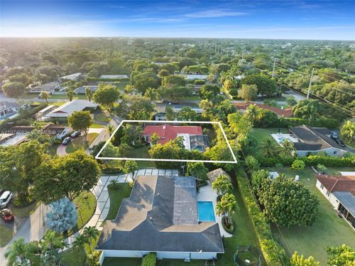 8265 Sw 145th St, Palmetto Bay, FL, 33158-1430 | Card Image