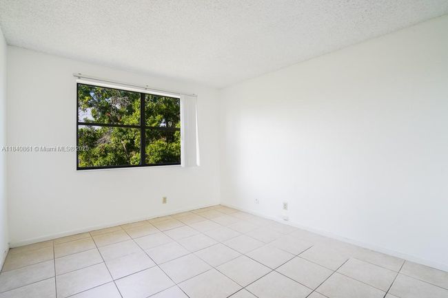 APT-304 - 9033 Wiles Rd, Condo with 2 bedrooms, 2 bathrooms and null parking in Coral Springs FL | Image 12