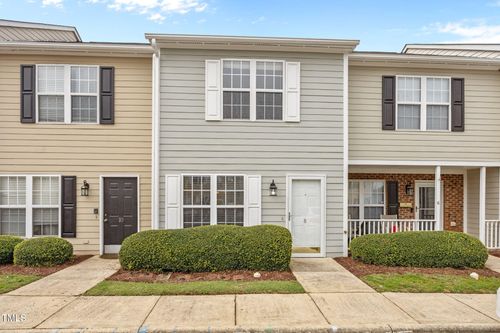 8 Cheltenham Dr, Clayton, NC, 27520-7253 | Card Image