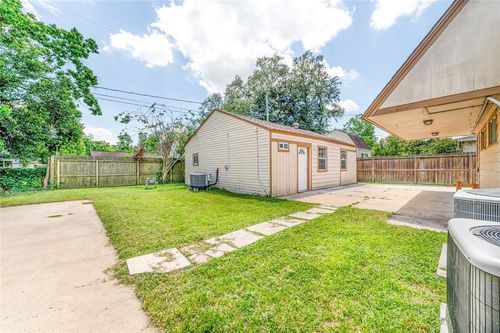 c-1309 Jefferson St, Baytown, TX, 77520-5440 | Card Image