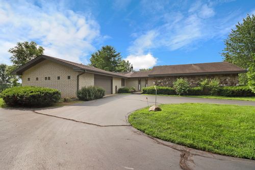 42213 N Crawford Rd, Antioch, IL, 60002-9571 | Card Image