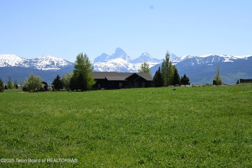 4032 Los Pinos Dr, Tetonia, ID, 83452-1222 | Card Image