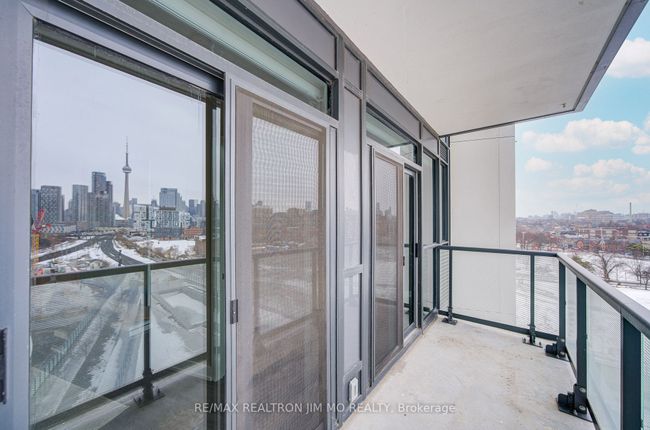 811 - 50 Ordnance St, Condo with 3 bedrooms, 2 bathrooms and 1 parking in Toronto ON | Image 45