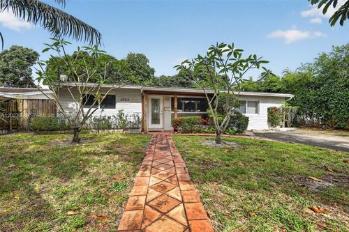 2030 N 57th Ter, Hollywood, FL, 33021 | Card Image