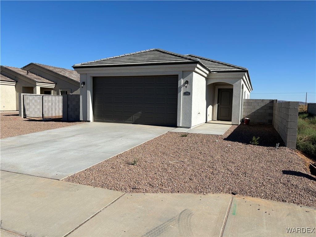 Farm Crest Ave, Kingman, AZ 86409