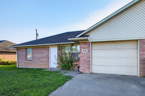 2505 Beverly Ln, Bonham, TX, 75418-2268 | Card Image