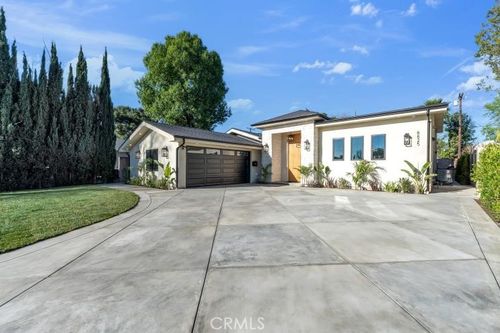 8825 Sophia Ave, North Hills, CA, 91343-4719 | Card Image