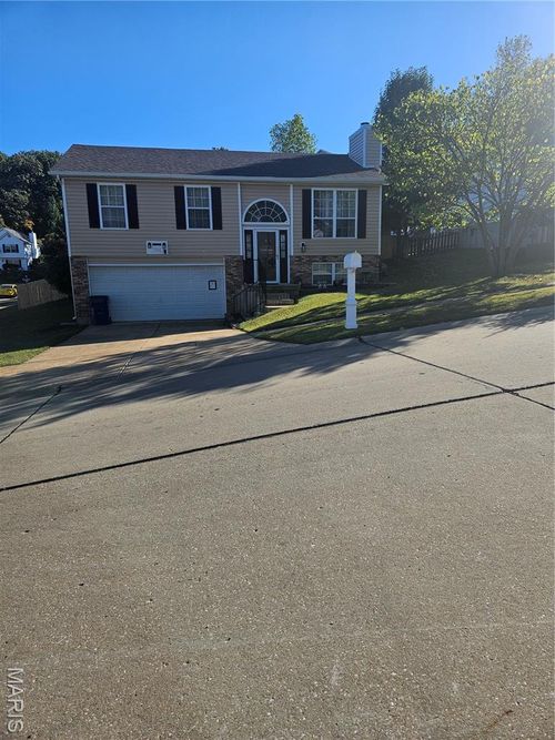 1322 Rockwood Forest Dr, Arnold, MO, 63010-4356 | Card Image