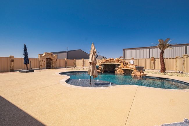 7113 E County Road 114, House other with 4 bedrooms, 4 bathrooms and 3 parking in Midland TX | Image 70