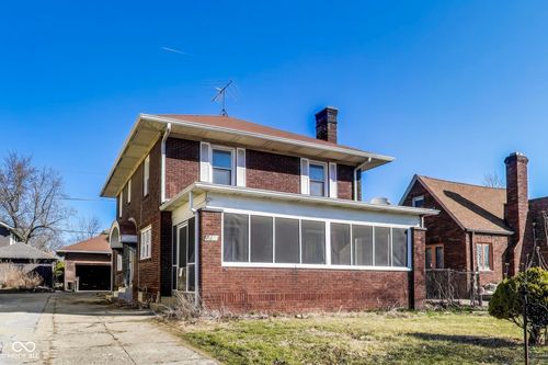 518 Central Ct S, Indianapolis, IN, 46205-3713 | Card Image