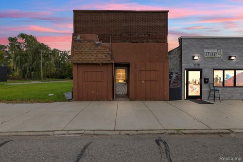 22209 Fenkell Street, Detroit, MI, 48223 | Card Image