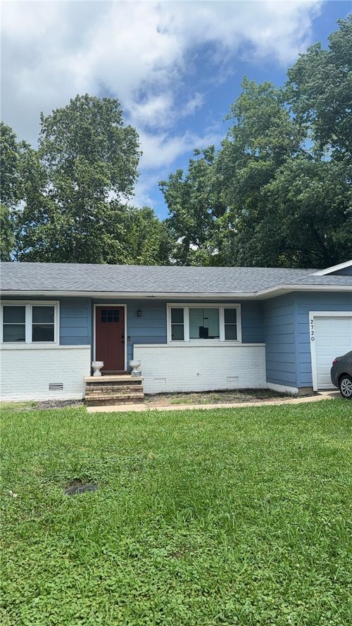 2720 W Mount Comfort Rd, Fayetteville, AR, 72704-5715 | Card Image