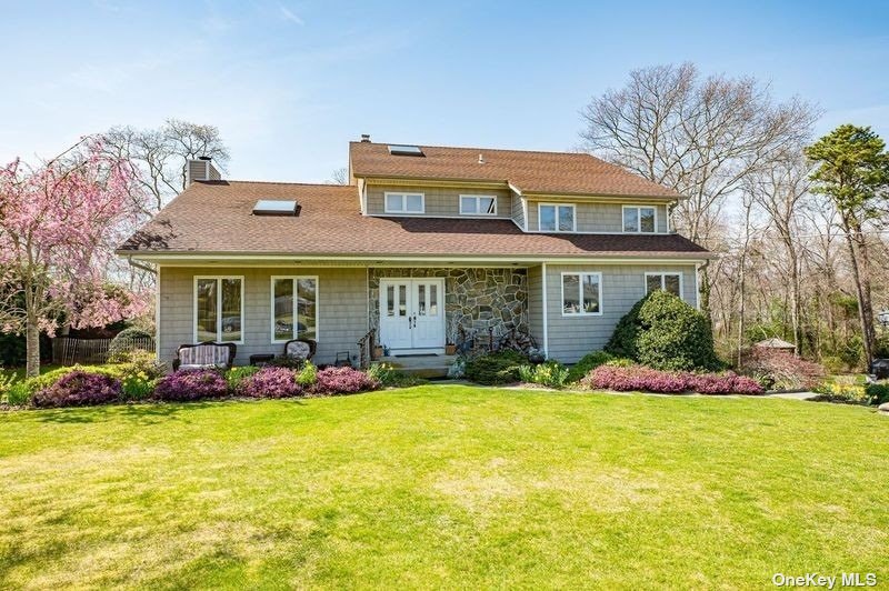 Bogel Rd, Bayport, NY 11705