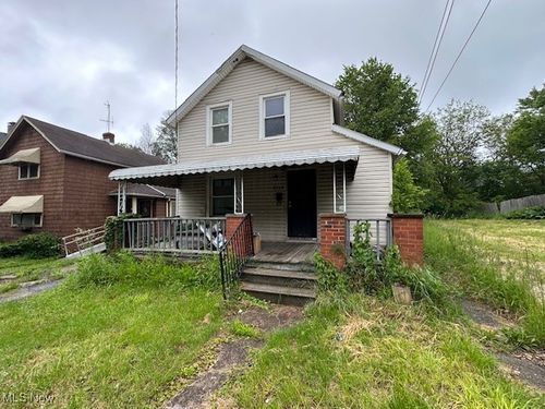 9613 Saint Catherine Ave, Cleveland, OH, 44104-5529 | Card Image